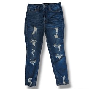 NWOT Hollister size 7 extra short jegging. Size 7xs